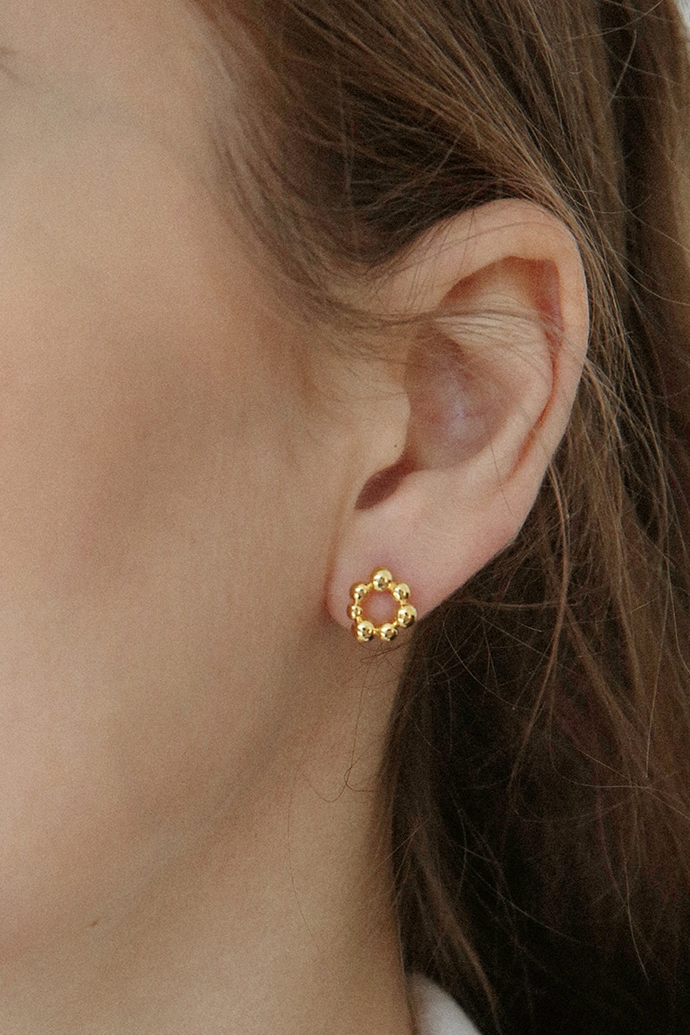 ball point earring E043