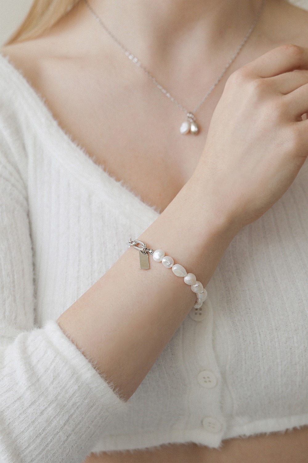 [오마이걸 유아]pearl n chain bracelet B044