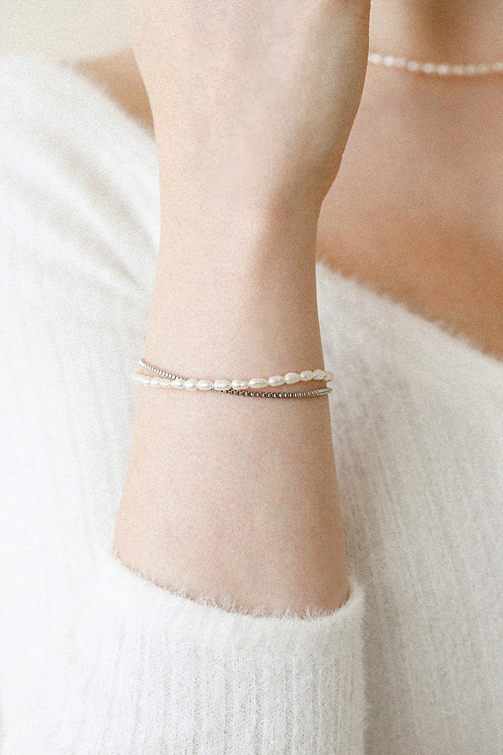 pearl layered chain bracelet B043